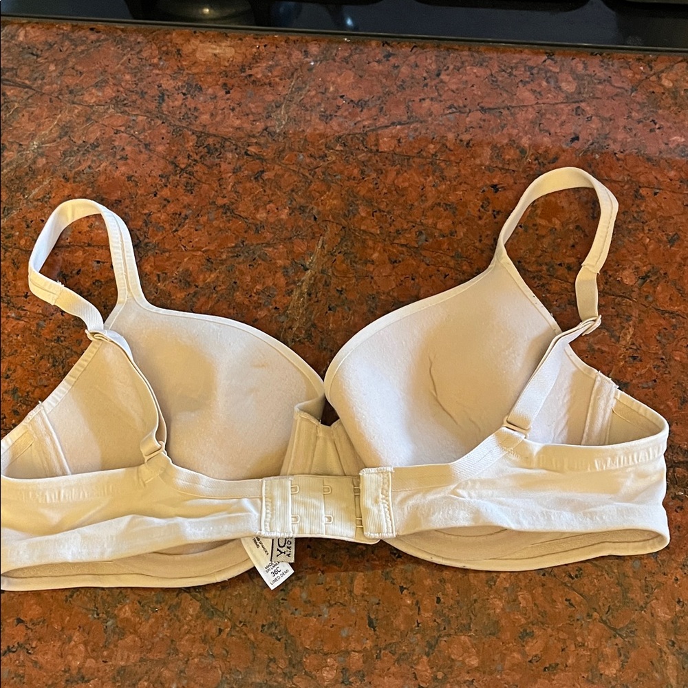 BODY by Victoria’s Secret Cream Bra 36C - Picture 4 of 5